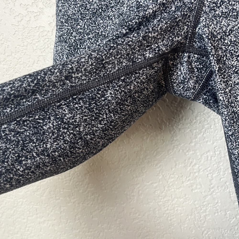 Lululemon Legging Pant High Rise Speckled Black  White size 4 - Picture 16 of 16